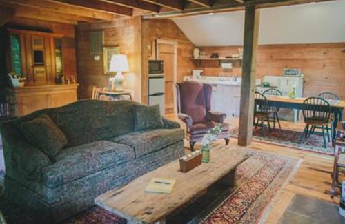 Spotsylvania Bed & Breakfast | Discover Stevenson Ridge: Spa Retreat with Breakfast Included