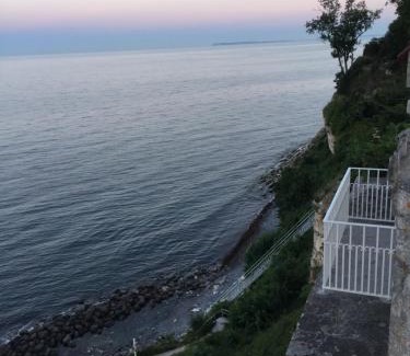 Store Heddinge Bed & Breakfast | Cozy Stevns Klint Bed & Breakfast with Ocean Views
