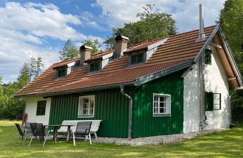Hinterstoder House | Relax at Steyr River Lodge: Pet and Child Friendly Stay