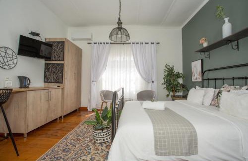 Steytlerville House | Experience Comfort at Steytlerville Royal Hotel - 4 Star Stay