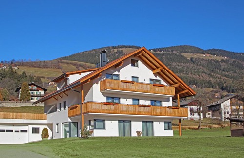 Issengo Apartment | Top-Rated Stiflerhof with In-Room Kitchen Amenities