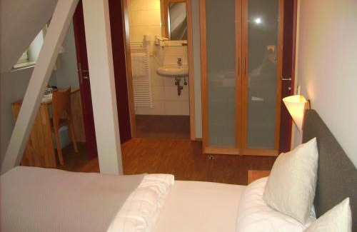 Klingenmuenster Hotel | Relax at Stiftsgut Keysermühle with Pet-Friendly Amenities