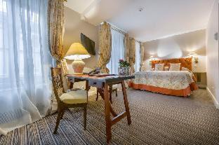 Old Town Hotel | Elegant Stikliai Hotel: 5-Star Stay with Spa & Pool