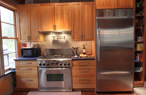 Bar Mills House | Serene Stille Wasser: Pet-Friendly Retreat with Dock Access