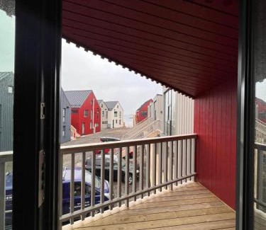 Henningsvaer Apartment | Stylish Apartment in Henningsvær - Family Friendly Getaway