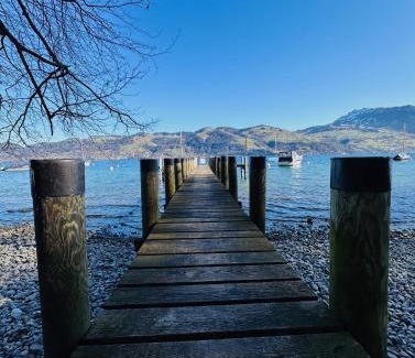 Einigen Apartment | Stilvoll, am Thuner See, nähe Interlaken, Familienfreundlich mit Garten, WIFI