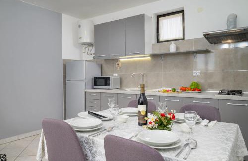 Stinjan Apartment | Ideal Family Retreat in Istria: Ferienwohnung for 4 Guests