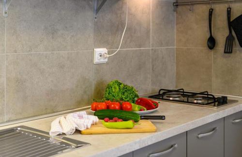 Stinjan Apartment | Ideal Family Retreat in Istria: Ferienwohnung for 4 Guests