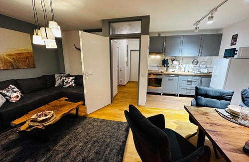 Bergerhausen Apartment | Stylish Central Hotel with Balcony & Netflix - Rated 9.3/10