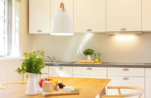 Norddorf Apartment | Modern Apartment at Adas Hüs - Centrally Located in Norddorf