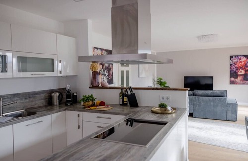 Feldafing Apartment | Stilvolle 115qm I Terrasse I BBQ