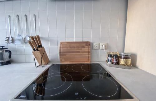 Plagwitz Apartment | Stylish 2-Bedroom Apartment with Kitchen & Family-Friendly Amenities