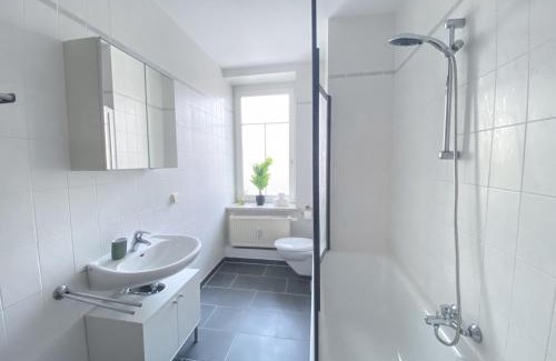 Plagwitz Apartment | Stylish 2-Bedroom Apartment with Kitchen & Family-Friendly Amenities