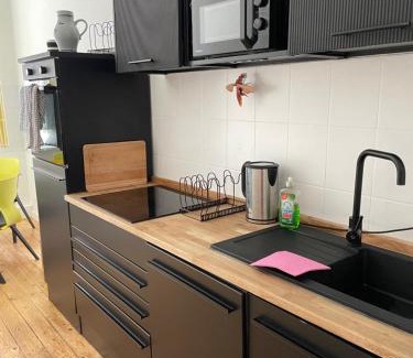 Plagwitz Apartment | Stilvolle Altbauwohnung im Szenekiez