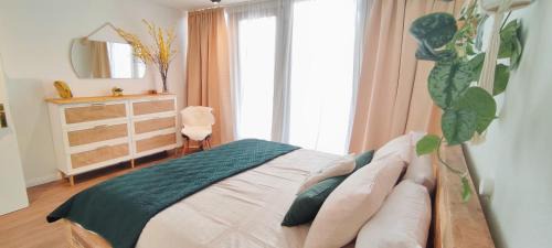 Obermarsberg Apartment | Stylish Gallery Apartment in the Land of a Thousand Mountains
