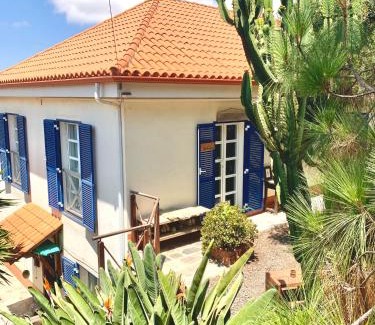 Arona Apartment | Elegant Villa in South Tenerife with Oceanfront Luxury