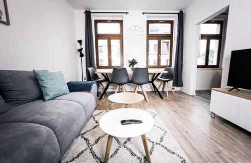 Mockern Apartment | Stylish 2-Bedroom Apartment with Balcony and Family Amenities