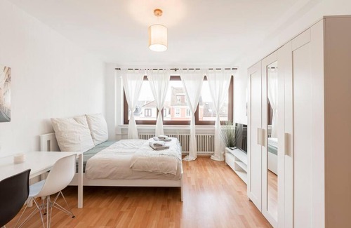 Neustadt Apartment | Stylish Central Bremen Apartment for Family Getaways