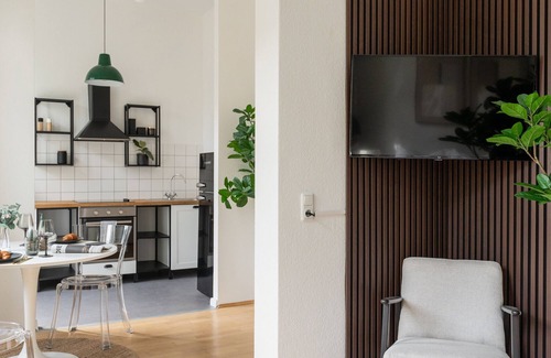 Magdeburg Apartment | Elegant Altbau Apartment We11: Family-Friendly & Cozy Stay
