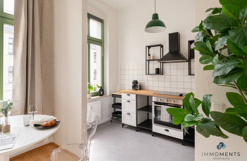 Magdeburg Apartment | Elegant Altbau Apartment We11: Family-Friendly & Cozy Stay