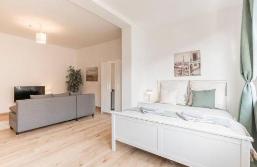 Neustadt Apartment | Stylish Apartment for 4: Perfect for Family Getaways