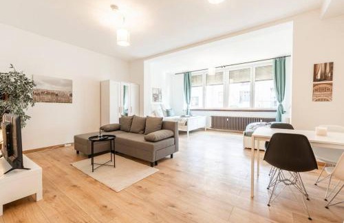 Neustadt Apartment | Stylish Apartment for 4: Perfect for Family Getaways