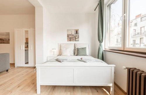 Neustadt Apartment | Stylish Apartment for 4: Perfect for Family Getaways