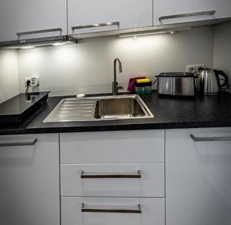 Rudolfsheim-Funfhaus Apartment | Stylish Apartment in Prime Location, "die Bunte" - 8/10