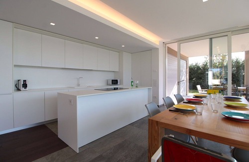 Trambacche di Veggiano Villa | Comfortable Stima Home with Pool and Ocean View in Padova