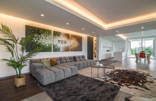 Trambacche di Veggiano Villa | STIMAHome: Oceanfront Retreat with Perfect Guest Rating