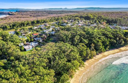 Bendalong House | Experience Sting Ray Bay: Family & Pet-Friendly Retreat