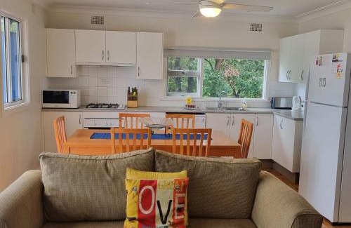 Bendalong House | Experience Sting Ray Bay: Family & Pet-Friendly Retreat