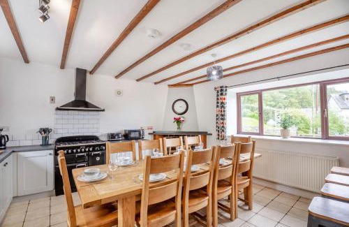 Rhiwbryfdir House | Welcoming Stiniog Lodge: Pet-Friendly Retreat with Great Reviews