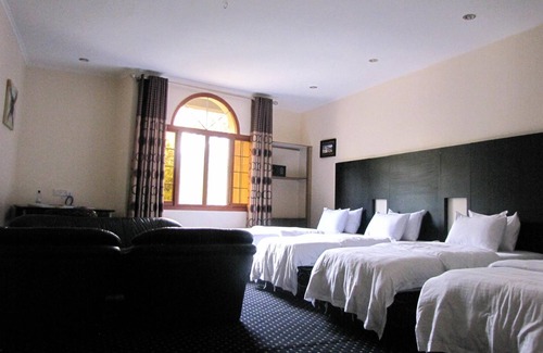 Gisenyi Hotel | Relax at Stipp Hotel Gisenyi with Pool & Spa Amenities