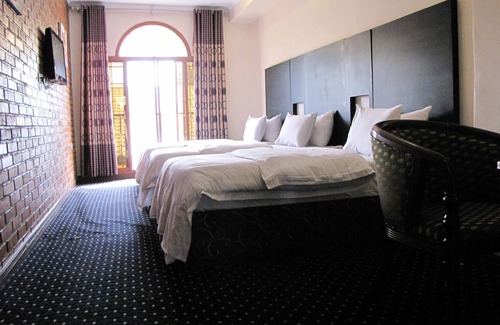 Gisenyi Hotel | Relax at Stipp Hotel Gisenyi with Pool & Spa Amenities