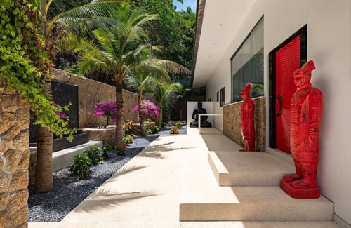 Maret House | STK Villa: 4BR Oasis with Oceanfront Views & Private Pool