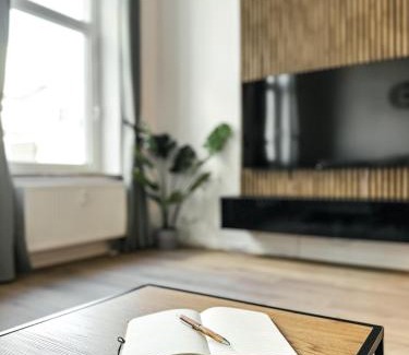 Mitte Apartment | Stobbe Stays I Zentral I Parkplatz I Kingsize I 116qm