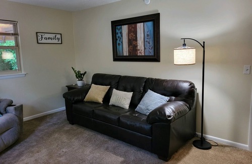 Collegedale House | Pet-Friendly 2 BR House Near Biology Trails - Top Rated!