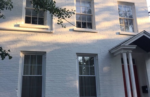 Kingston Stockade District House | Stockade Oasis: Family-Friendly Stay with Private Yard