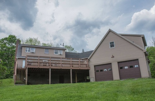 West Stockbridge House | Idyllic Stockbridge Cape: Spa & Lake Views in the Berkshires