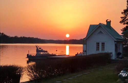 Vaxholm House | Explore Stockholms skärgård: Family & Pet-Friendly Getaway