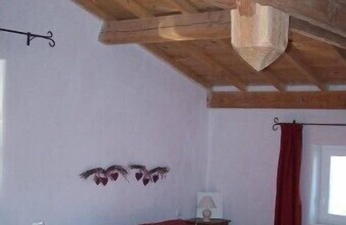 Viens Other | Scenic Stone Barn with Pool & Spa in Luberon Valley