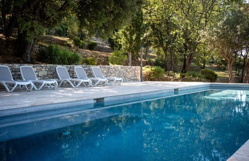 Lorgues House | Idyllic Stone Bastide: Pool, Spa & Scenic Views Await