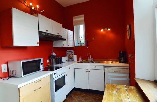 Les Rivages House | Cozy Stone-Built Holiday Home in Dinant with Terrace