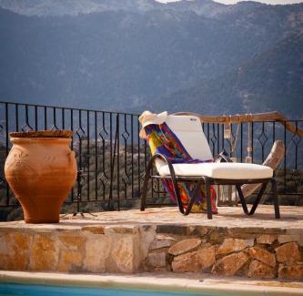 Goni Villa | Relaxing Villa Galatia: Poolside Retreat with Ocean View