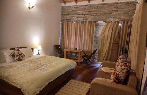 Mukteshwar Villa | Stone cottage 2BR in Mukteshwar by Homeyhuts