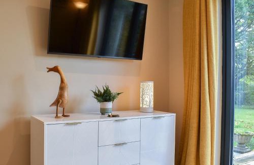 Ashover House | Exceptional Stone Cottage: Child-Friendly Retreat