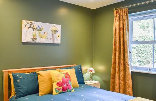 Ashover House | Exceptional Stone Cottage: Child-Friendly Retreat