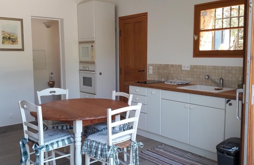 Lorgues House | Tranquil Stone Cottage with Pool in Scenic Woodlands