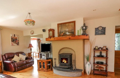 Waterville Cottage | STONE COTTAGE, with open fire in Waterville, County Kerry